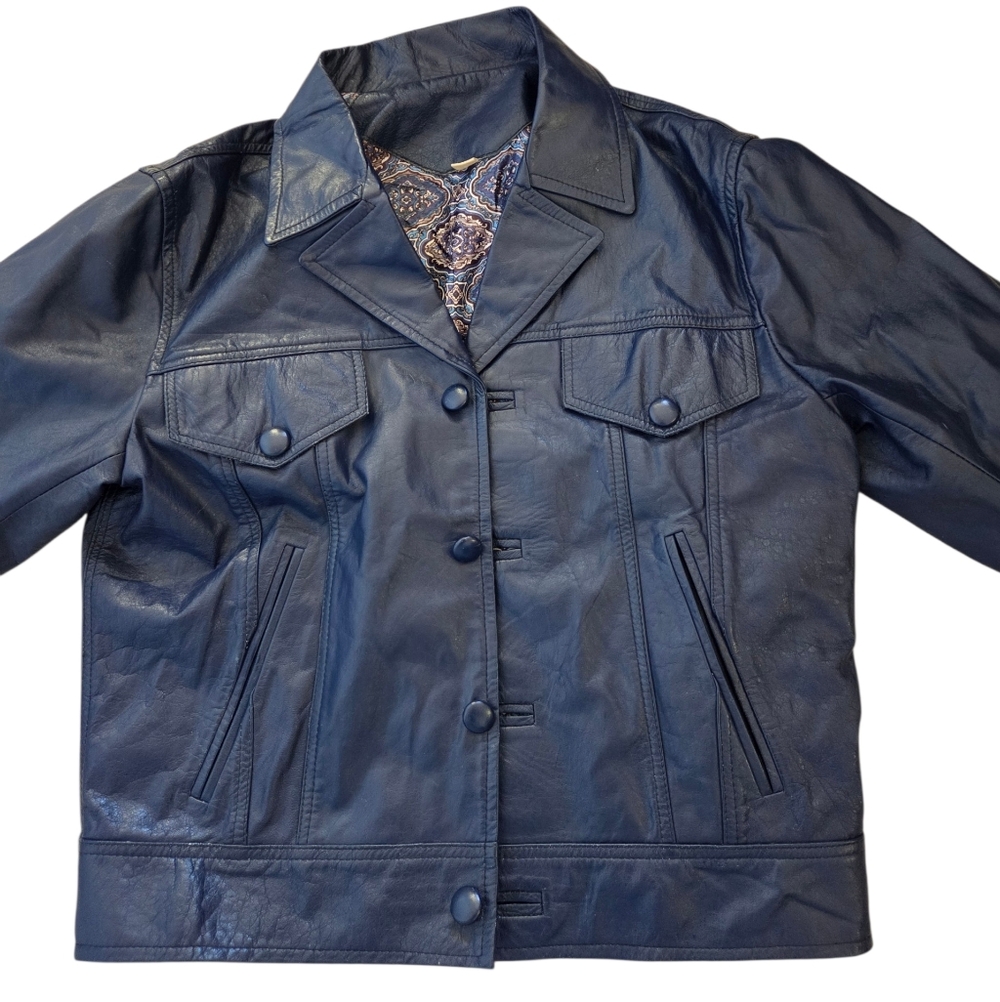 Mens navy trucker style button-up leather jacket, 40/M.